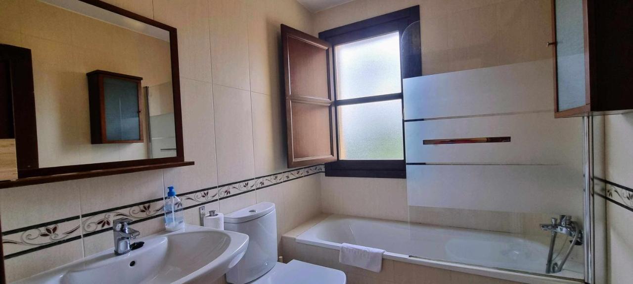 Vivienda Vacacional Villa Maruja Andrín Eksteriør bilde
